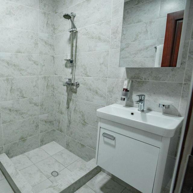 Orzu Hotel Namangan Exterior photo
